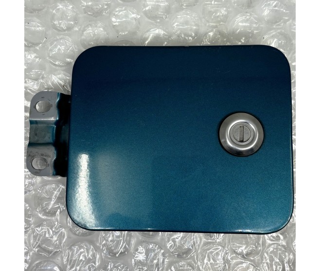 FUEL FILLER LID FOR A MITSUBISHI PAJERO/MONTERO - V25W