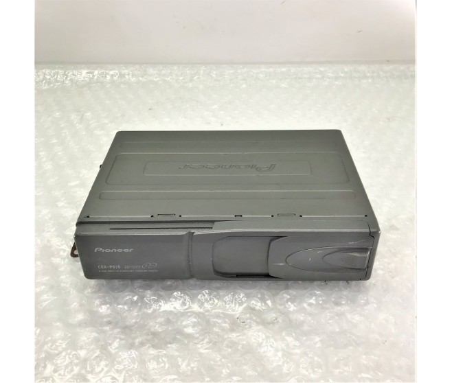 PIONEER CDX P670  FOR A MITSUBISHI SPACE GEAR/L400 VAN - PD5W