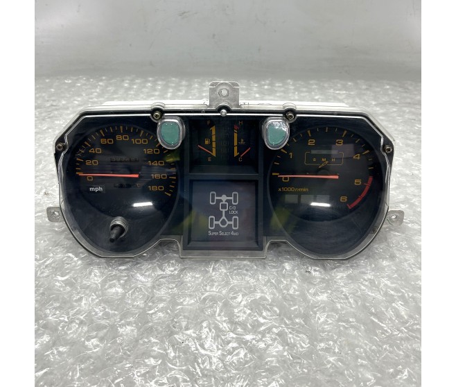 AUTOMATIC SPEEDOMETER MB946251 FOR A MITSUBISHI V10-40# - METER,GAUGE & CLOCK