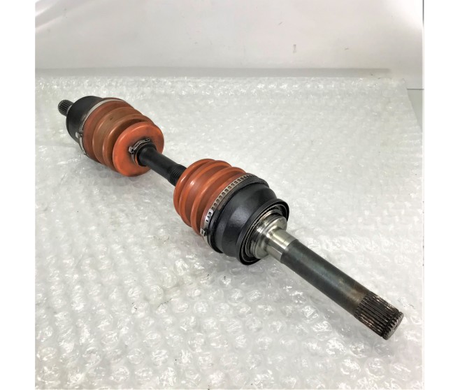 FRONT LEFT DRIVESHAFT FOR A MITSUBISHI DELICA SPACE GEAR/CARGO - PF8W