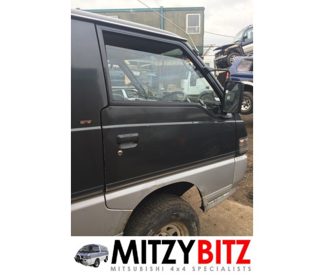 FRONT RIGHT BARE DOOR FOR A MITSUBISHI L300 - P03W