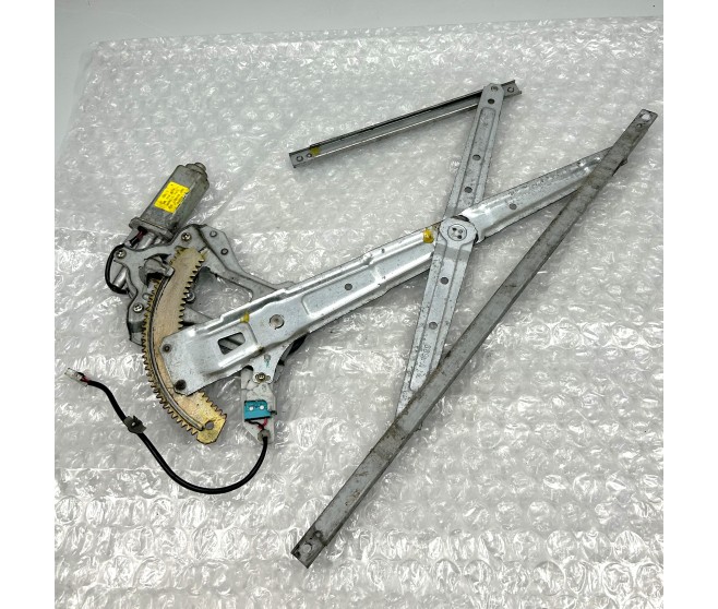 WINDOW REGULATOR AND MOTOR FRONT LEFT FOR A MITSUBISHI SPACE GEAR/L400 VAN - PA3W