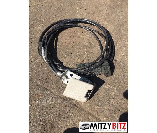 FUEL FLAP RELEASE CABLE AND HANDLE FOR A MITSUBISHI L400 - PA3V