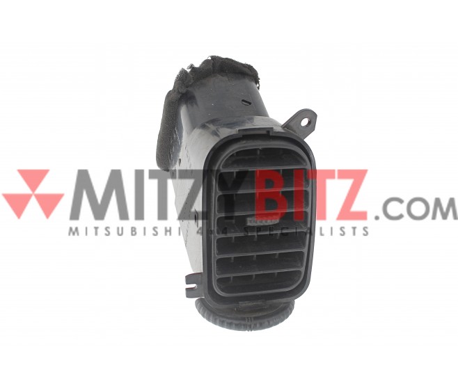 DASH CENTRE AIR VENT FRONT RIGHT FOR A MITSUBISHI SPACE GEAR/L400 VAN - PA3W