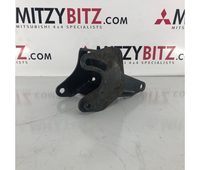 POWER STEERING OIL PUMP BRACKET FOR A MITSUBISHI DELICA SPACE GEAR/CARGO - PA5W