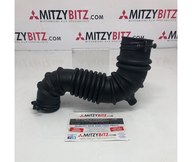 AIR CLEANER TO TURBO HOSE FOR A MITSUBISHI PAJERO - L048G