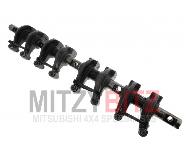 GENUINE USED COMPLETE ROCKER SHAFT WITH ARMS ASSY FOR A MITSUBISHI DELICA STAR WAGON/VAN - P05V