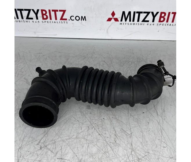 AIR CLEANER TO CARB DUCT FOR A MITSUBISHI V20,40# - AIR CLEANER TO CARB DUCT