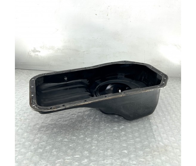 ENGINE OIL SUMP PAN FOR A MITSUBISHI JAPAN - ENGINE