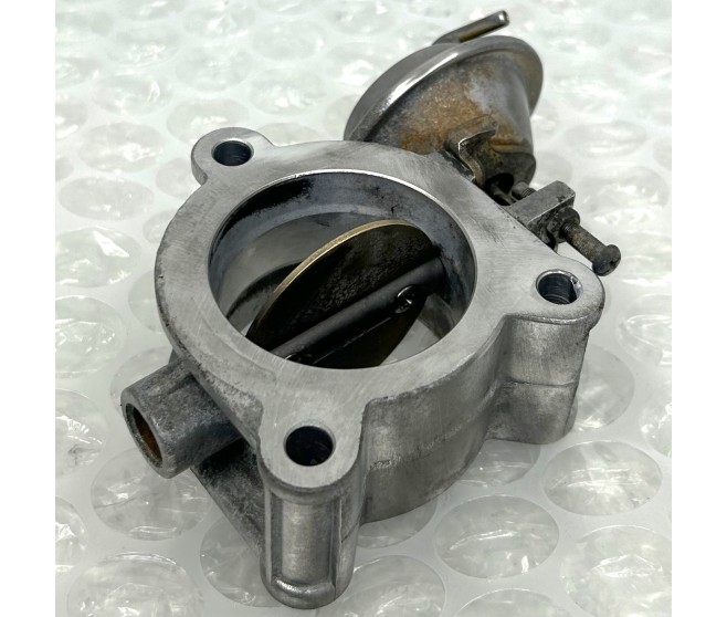 THROTTLE BODY FOR A MITSUBISHI L200 - K74T