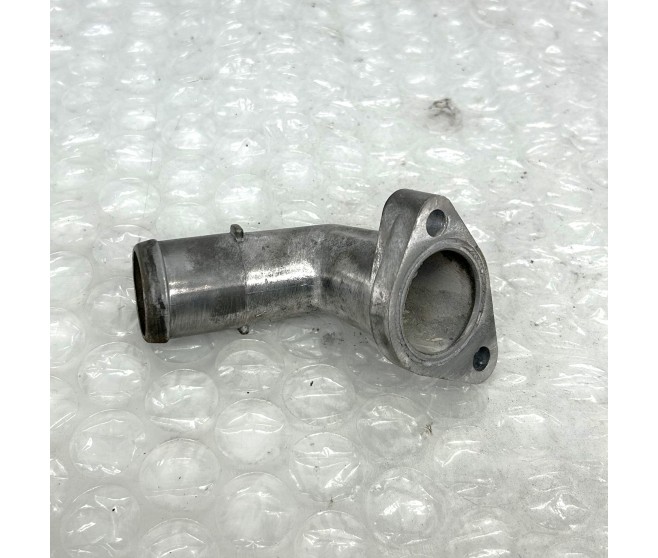 COOLING WATER OUTLET HOSE FITTING FOR A MITSUBISHI SHOGUN PININ / PAJERO IO - H60,70#