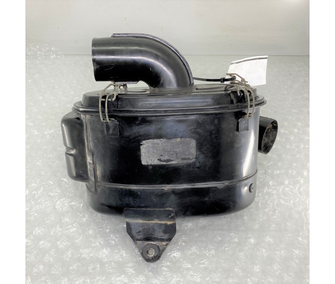 AIR FILTER HOUSING FOR A MITSUBISHI V10-40# - AIR CLEANER