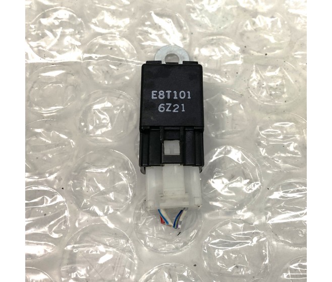 ENGINE CONTROL RELAY E8T101 FOR A MITSUBISHI GENERAL (EXPORT) - AUTOMATIC TRANSMISSION