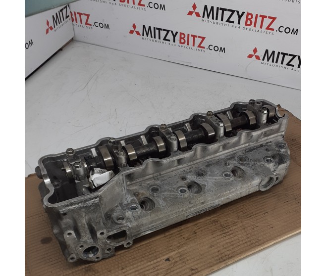 ENGINE CYLINDER HEAD ASSY FOR A MITSUBISHI DELICA SPACE GEAR/CARGO - PE8W