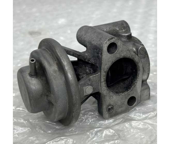 EGR VALVE FOR A MITSUBISHI PAJERO - V26WG