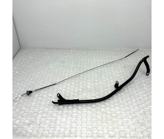 ENGINE OIL LEVEL DIPSTICK FOR A MITSUBISHI V46W - 2800D-TURBO/LONG WAGON - GL(PART TIME),5FM/T GERMANY / 1990-12-01 - 2004-04-30 - 