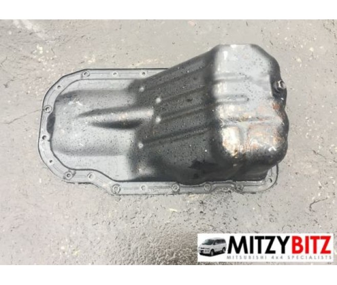 ENGINE OIL SUMP PAN FOR A MITSUBISHI DELICA SPACE GEAR/CARGO - PD8W