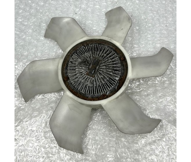 COOLING FAN AND FAN COUPLING FOR A MITSUBISHI PAJERO/MONTERO - V66W