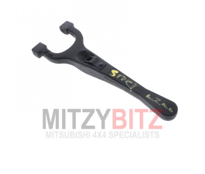 CLUTCH RELEASE FORK FOR A MITSUBISHI K74T - CLUTCH RELEASE FORK