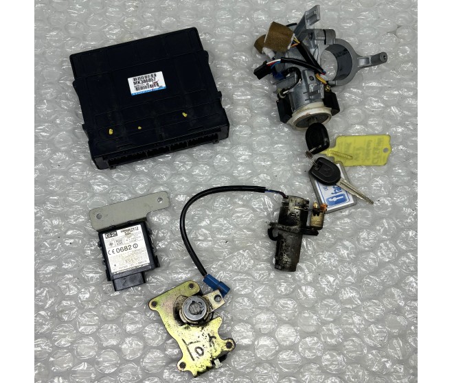 TRANSPONDER ECU AND LOCK SET - SEE DESC FOR A MITSUBISHI V68W - 3200D-TURBO/SHORT WAGON<01M-> - GLX(NSS4),5FM/T RHD / 2000-02-01 - 2006-12-31 - TRANSPONDER ECU AND LOCK SET