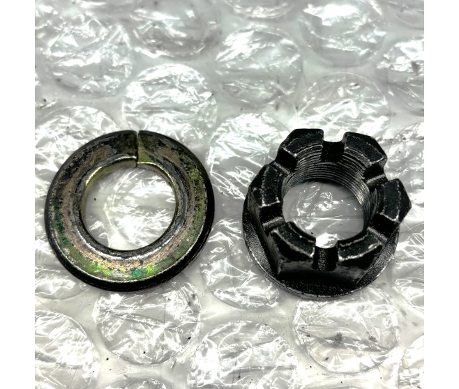FRONT WHEEL HUB NUT AND WASHER FOR A MITSUBISHI GENERAL (EXPORT) - REAR AXLE