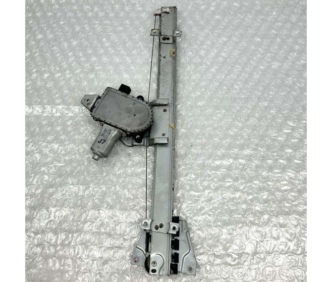 WINDOW REGULATOR AND MOTOR FRONT LEFT FOR A MITSUBISHI PAJERO/MONTERO - V74W