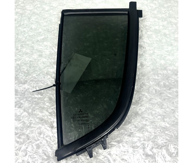REAR LEFT DOOR STATIONARY GLASS FOR A MITSUBISHI L200,L200 SPORTERO - KA4T