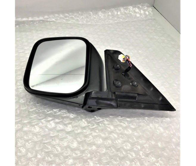 LEFT WING MIRROR FOR A MITSUBISHI PAJERO/MONTERO SPORT - K96W