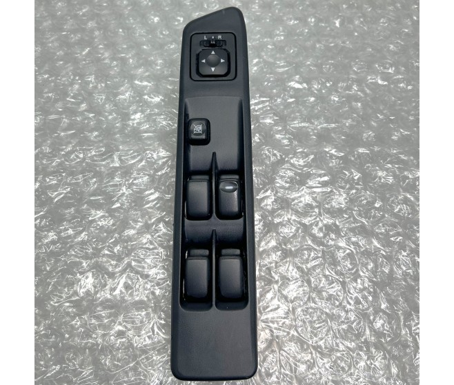 MASTER WINDOW SWITCH AND TRIM FRONT RIGHT FOR A MITSUBISHI DOOR - 