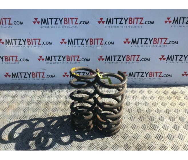 REAR COIL SPRINGS X2 FOR A MITSUBISHI GENERAL (EXPORT) - REAR SUSPENSION