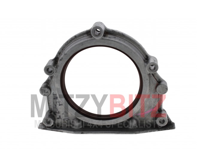 REAR CRANKSHAFT CASE AND OIL SEAL FOR A MITSUBISHI KR0/KS0 - REAR CRANKSHAFT CASE AND OIL SEAL
