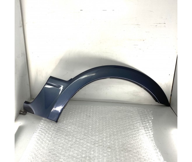FRONT RIGHT OVERFENDER MOULDING FOR A MITSUBISHI PAJERO - V65W