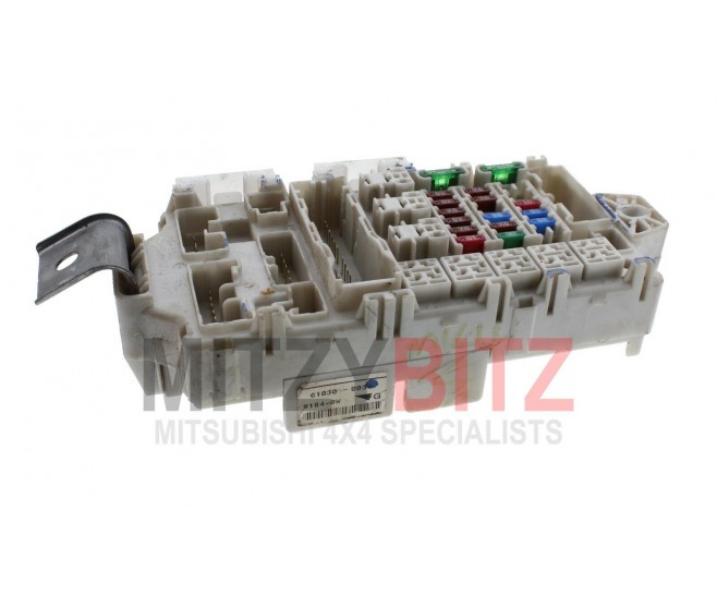 INTERIOR FUSE AND RELAY BOX BOARD FOR A MITSUBISHI V90# - WIRING & ATTACHING PARTS