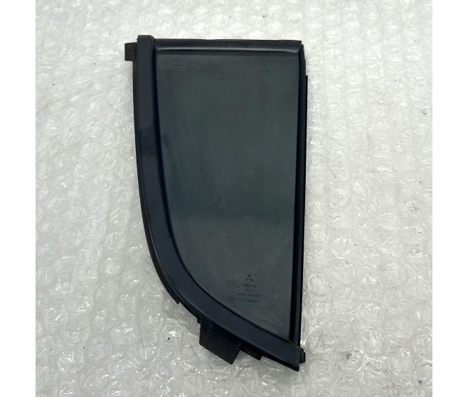 DOOR QUARTER GLASS REAR RIGHT FOR A MITSUBISHI L200,L200 SPORTERO - KB8T