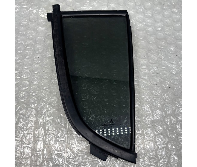 DOOR QUARTER GLASS REAR RIGHT FOR A MITSUBISHI L200,L200 SPORTERO - KB4T