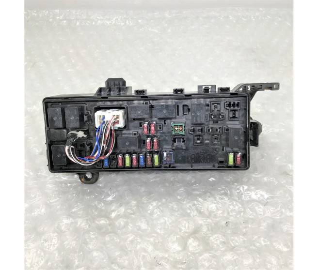 FUSE BOX UNDER THE HOOD FOR A MITSUBISHI KG,KH# - FUSE BOX UNDER THE HOOD