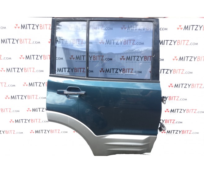 GREEN REAR RIGHT BARE DOOR PANEL ONLY FOR A MITSUBISHI PAJERO/MONTERO - V75W