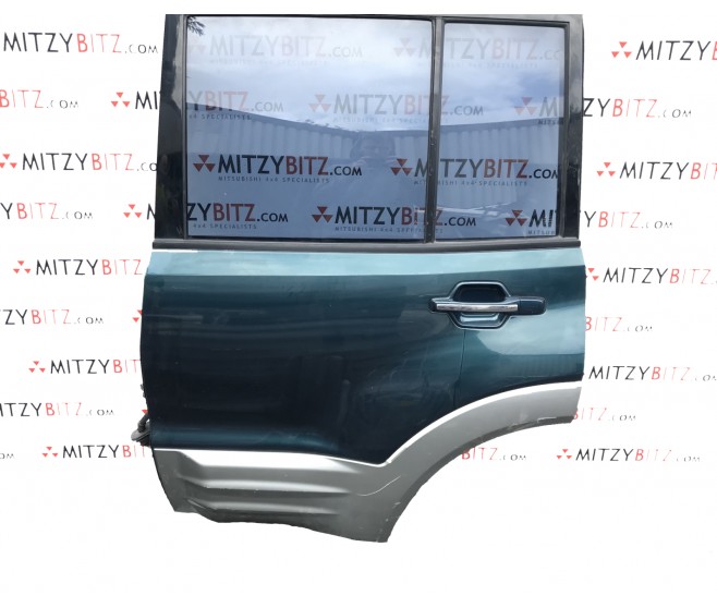 GREEN REAR LEFT BARE DOOR PANEL ONLY FOR A MITSUBISHI PAJERO - V73W