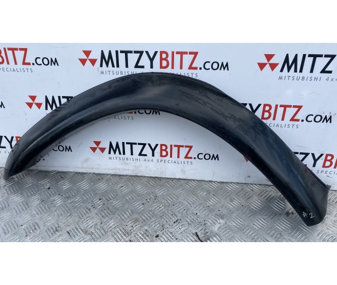  FRONT LEFT WHEEL ARCH TRIM OVERFENDER FOR A MITSUBISHI L200 - K76T
