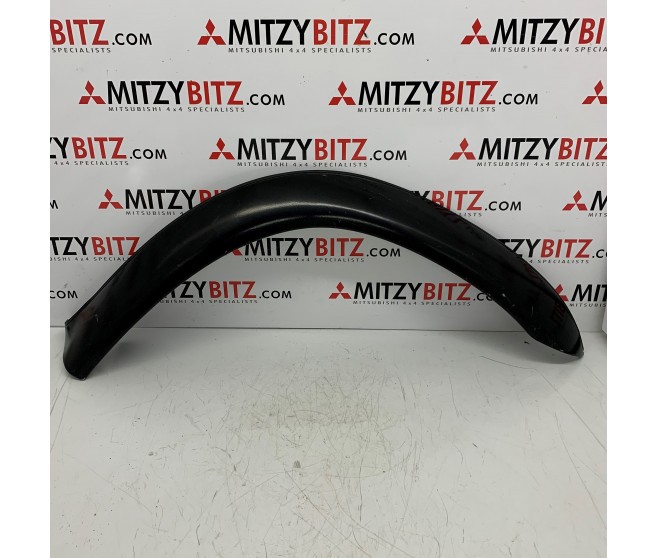 BLACK RIGHT  FRONT WHEEL ARCH TRIM OVERFENDER FOR A MITSUBISHI JAPAN - EXTERIOR
