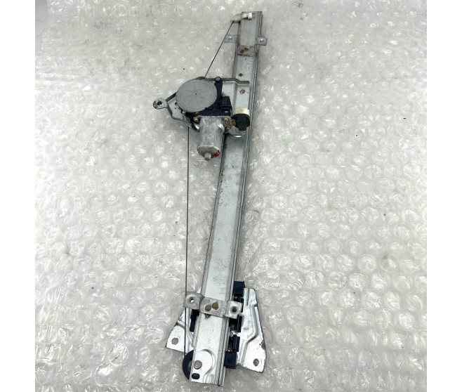 WINDOW REGULATOR AND MOTOR FRONT LEFT FOR A MITSUBISHI MONTERO - V77W