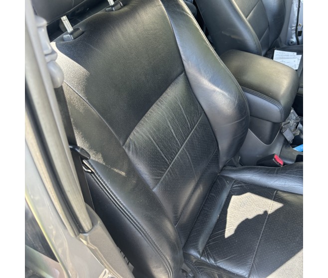 DRIVERS FRONT SEAT FOR A MITSUBISHI PAJERO/MONTERO - V68W