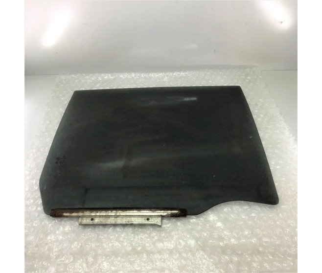 DOOR GLASS REAR RIGHT FOR A MITSUBISHI KB0# - DOOR GLASS REAR RIGHT