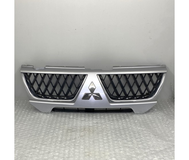 FRONT RADIATOR GRILLE