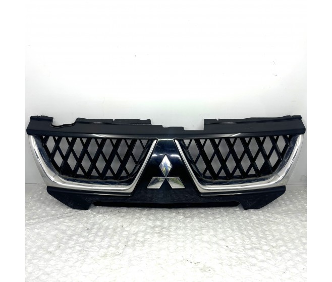 RADIATOR GRILLE FOR A MITSUBISHI NATIVA - K94W