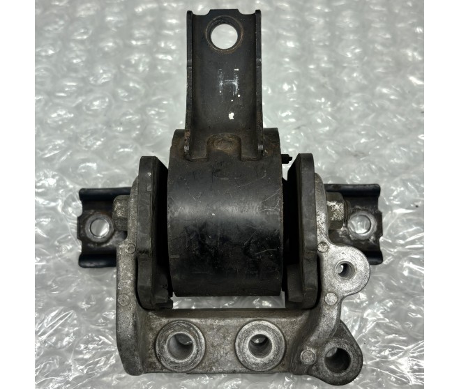 ENGINE FRONT MOUNTING FOR A MITSUBISHI CW0# - ENGINE MOUNTING & SUPPORT