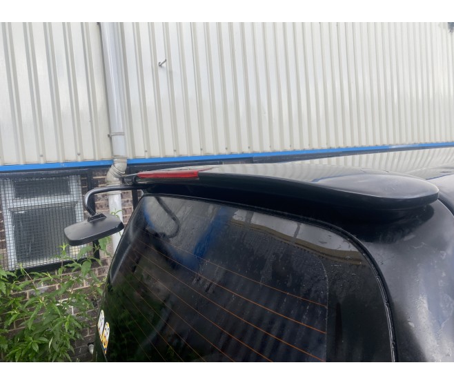 BLACK ROOF AIR SPOILER FOR A MITSUBISHI DELICA SPACE GEAR/CARGO - PA4W