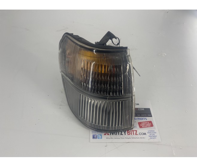 FRONT RIGHT INDICATOR LAMP UNIT FOR A MITSUBISHI V20-50# - FRONT EXTERIOR LAMP