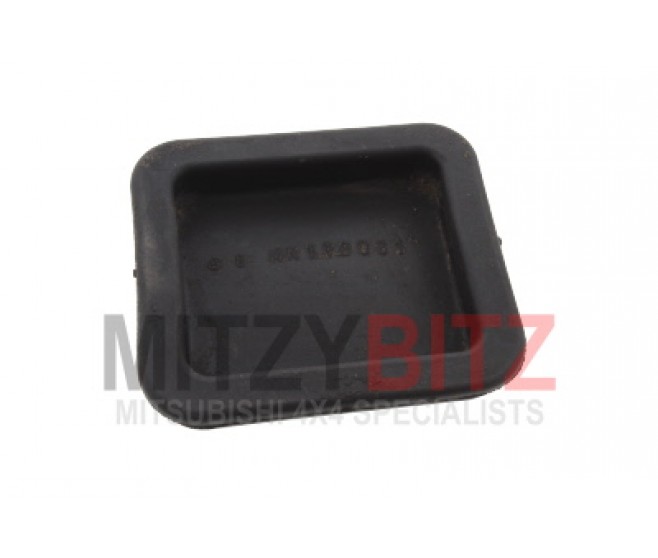 CLUTCH HOUSING INSPECTION HOLE COVER, FOR A MITSUBISHI V70# - M/T CASE