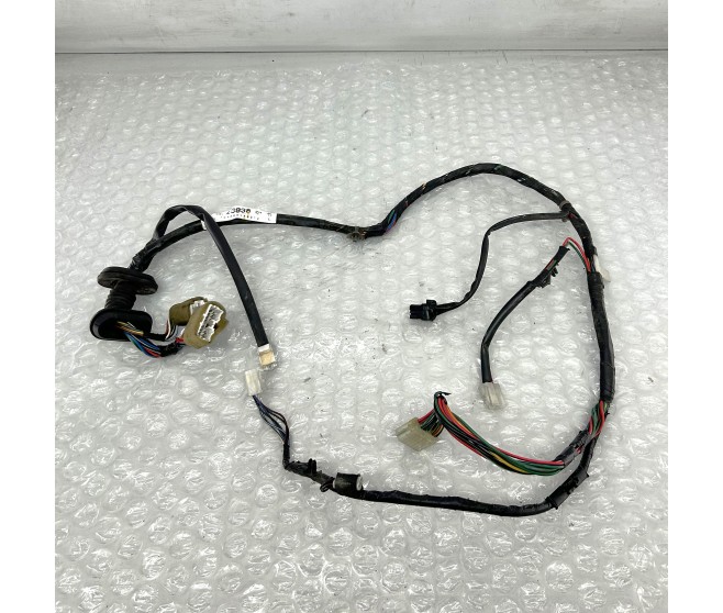 FRONT DOOR HARNESS FOR A MITSUBISHI PAJERO - V46W